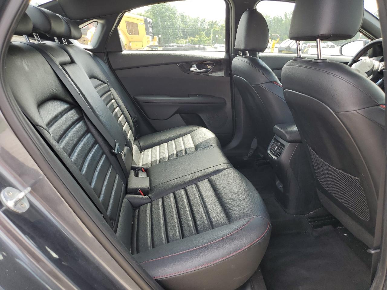 3KPF44AC3NE486154 2022 Kia Forte Gt