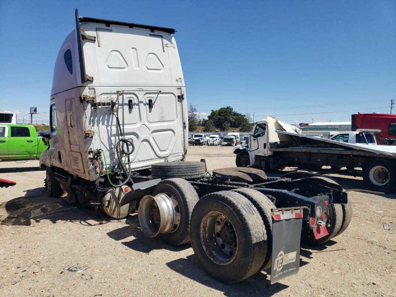 Lot #2940736306 2020 FREIGHTLINER CASCADIA 1