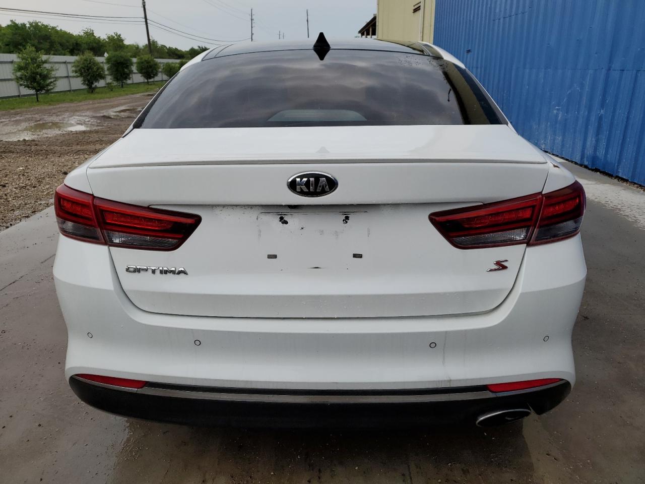 5XXGT4L38JG243865 2018 Kia Optima Lx