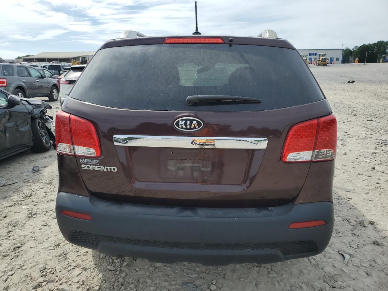 5XYKT4A21DG338305 2013 Kia Sorento Lx