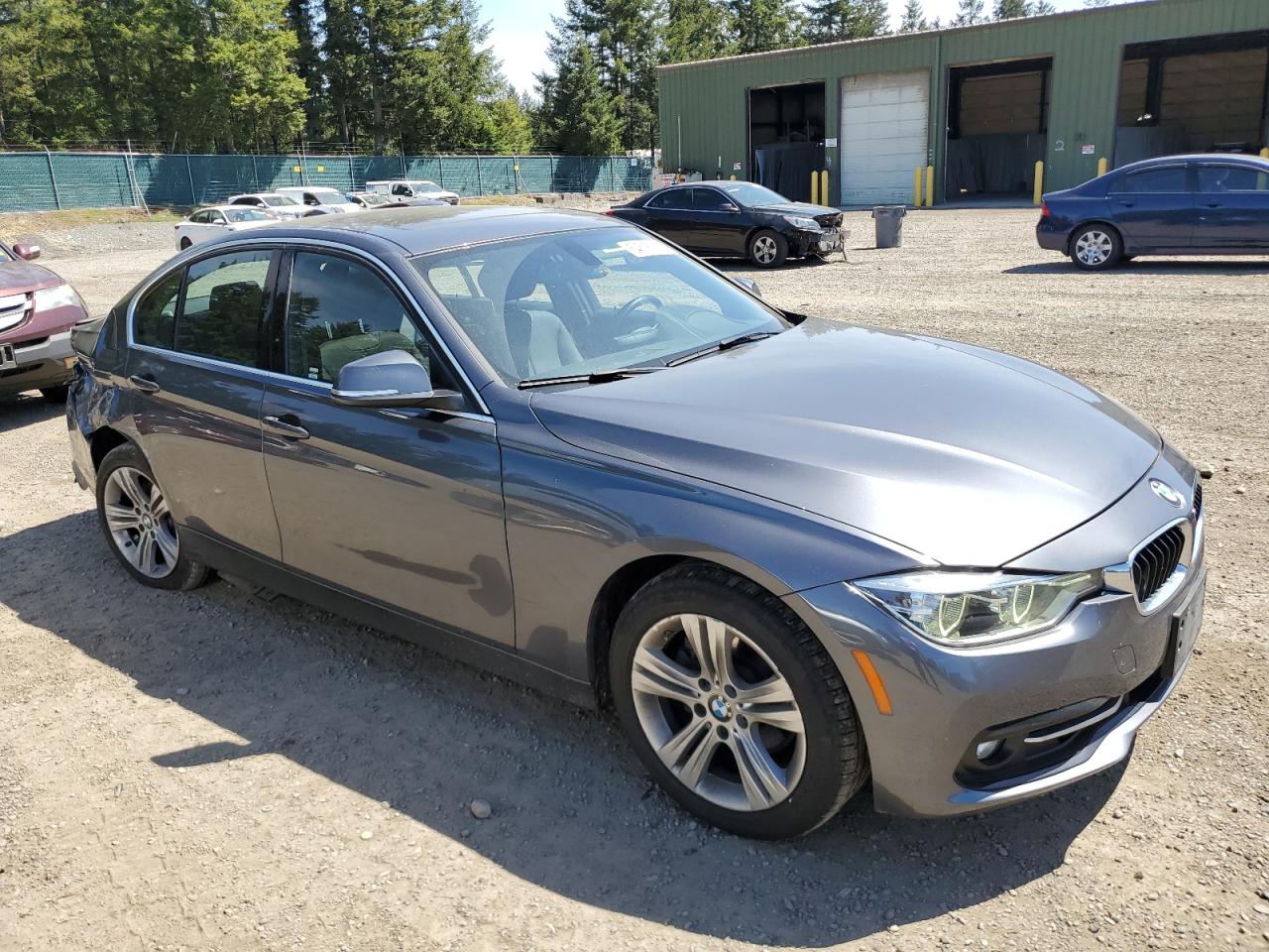 WBA8D9G53JNU68917 2018 BMW 330 Xi