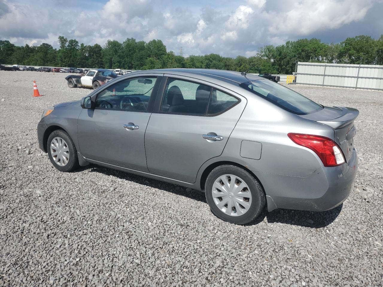 2013 Nissan Versa S vin: 3N1CN7AP5DL855663