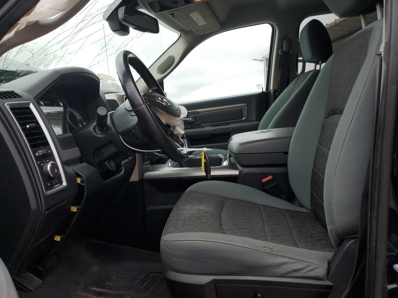 1C6RR7LM2FS740660 2015 Ram 1500 Slt