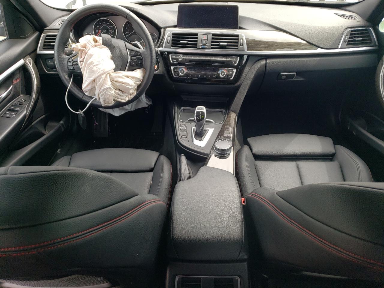 WBA8D9C3XHA005789 2017 BMW 330 Xi