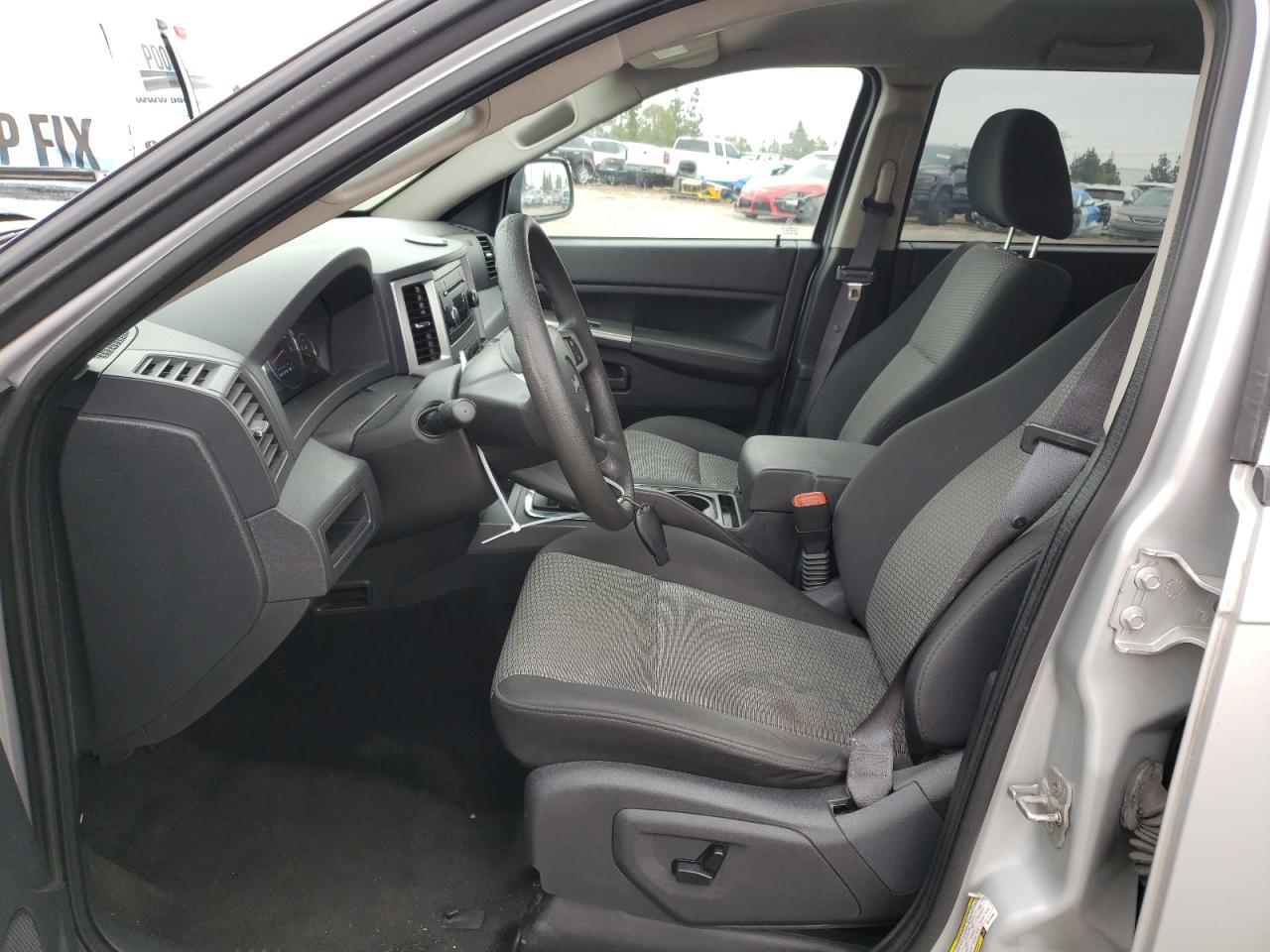 1J8GS48K08C210462 2008 Jeep Grand Cherokee Laredo