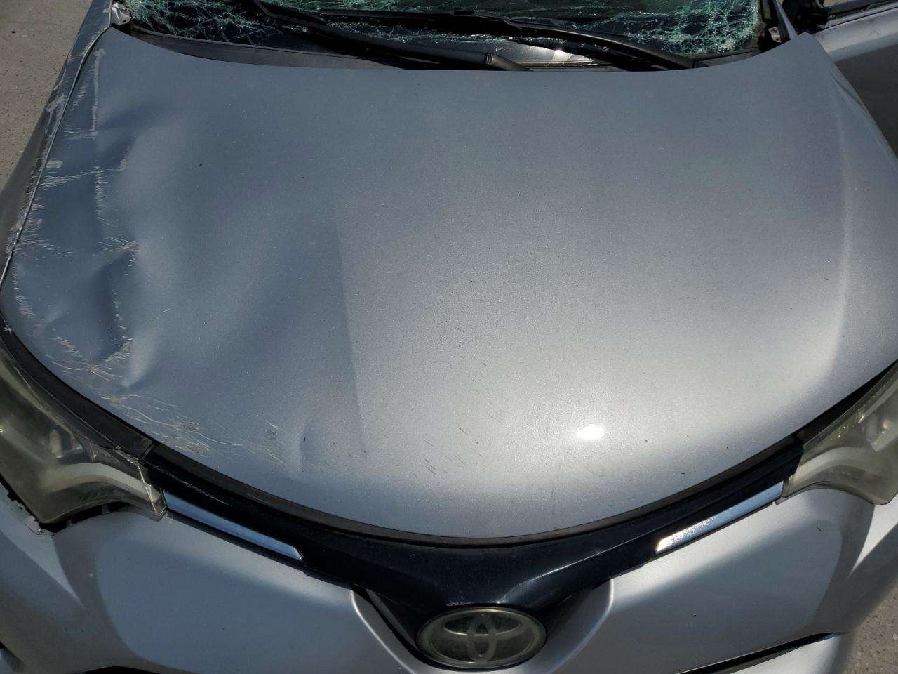 2T3ZFREV7HW321555 2017 Toyota Rav4 Le