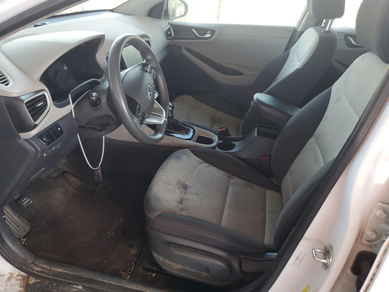 KMHC65LC6HU031056 2017 Hyundai Ioniq Blue