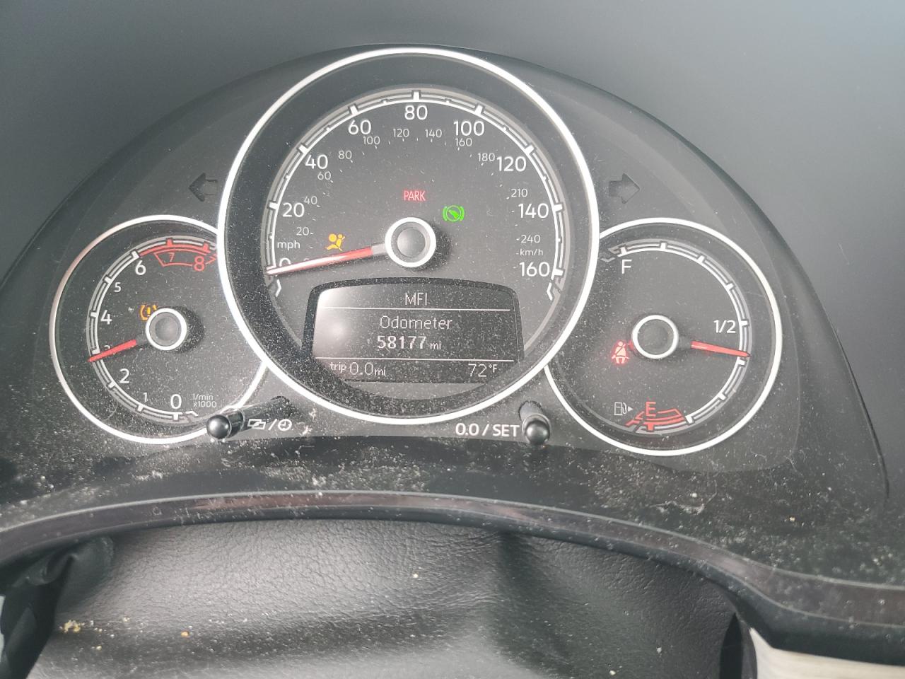 3VWFD7AT3JM703829 2018 Volkswagen Beetle S