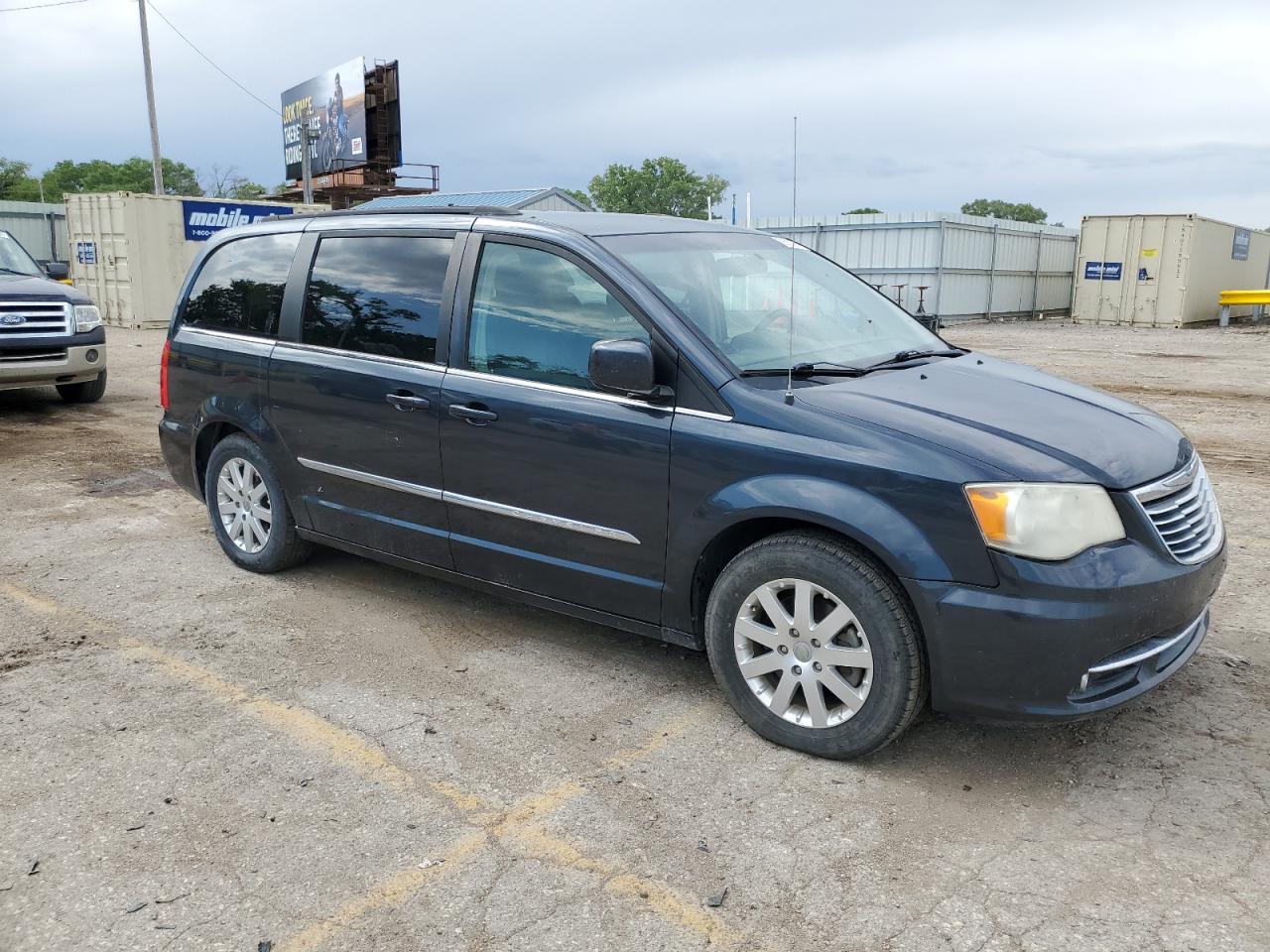 Lot #2888557122 2014 CHRYSLER TOWN & COU