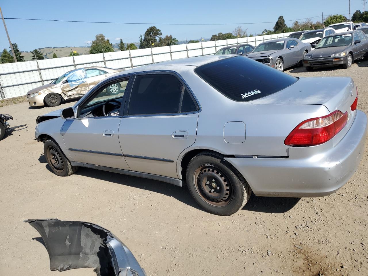 1HGCG6654YA037011 2000 Honda Accord Lx