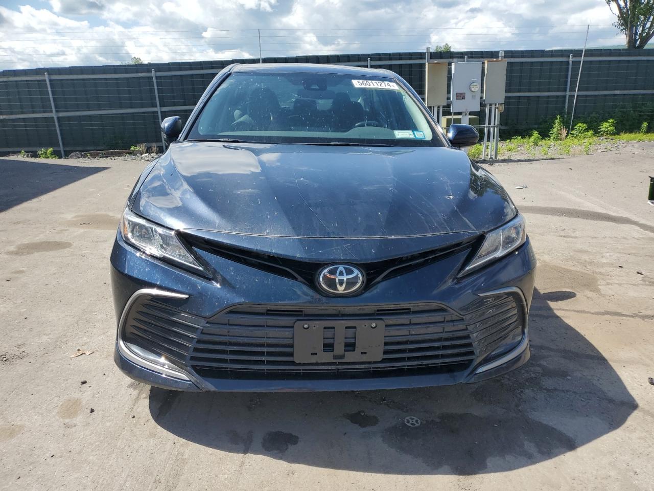 2021 Toyota Camry Le vin: 4T1C11BK3MU026827