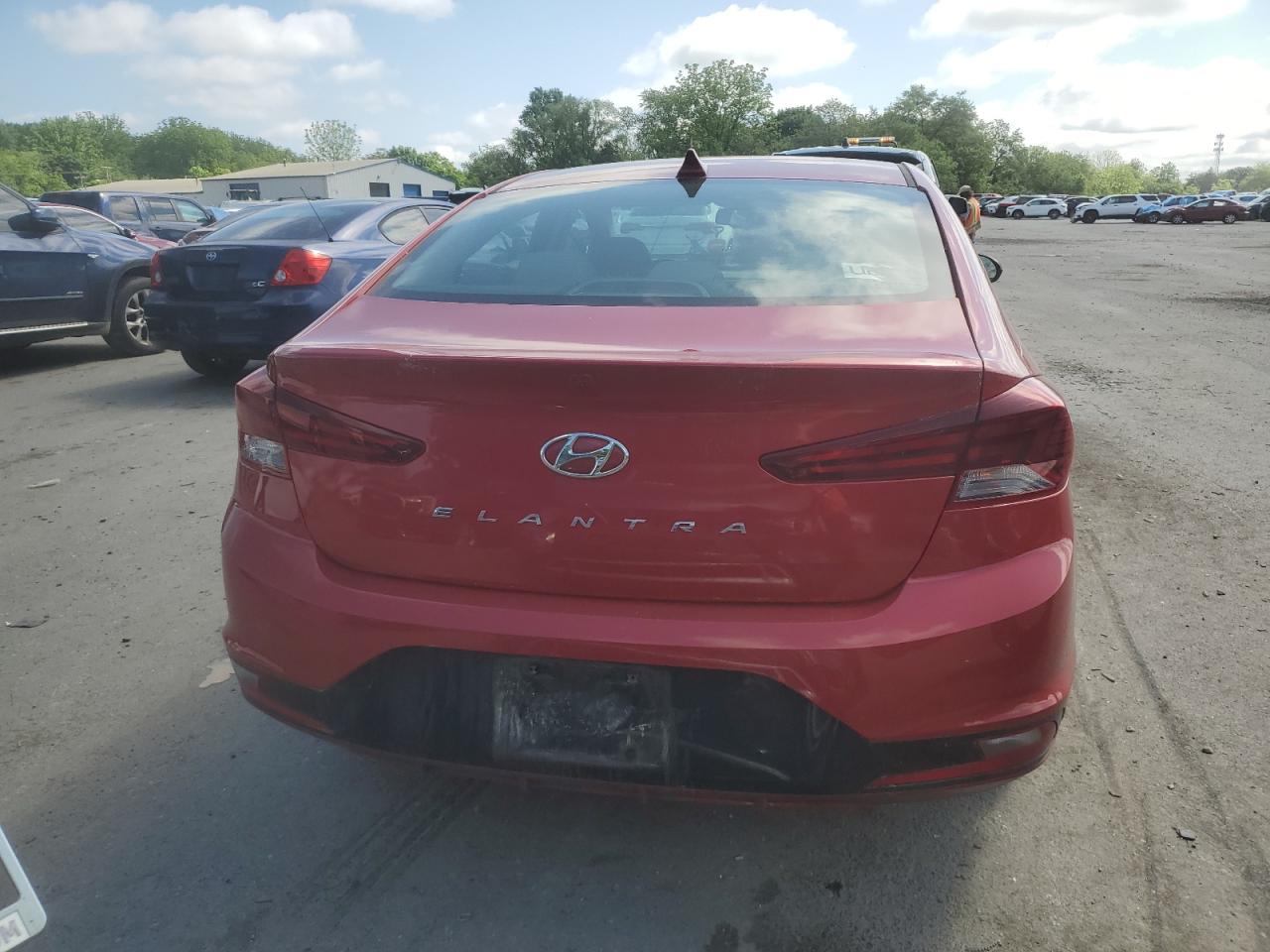 5NPD84LF2KH440308 2019 Hyundai Elantra Sel
