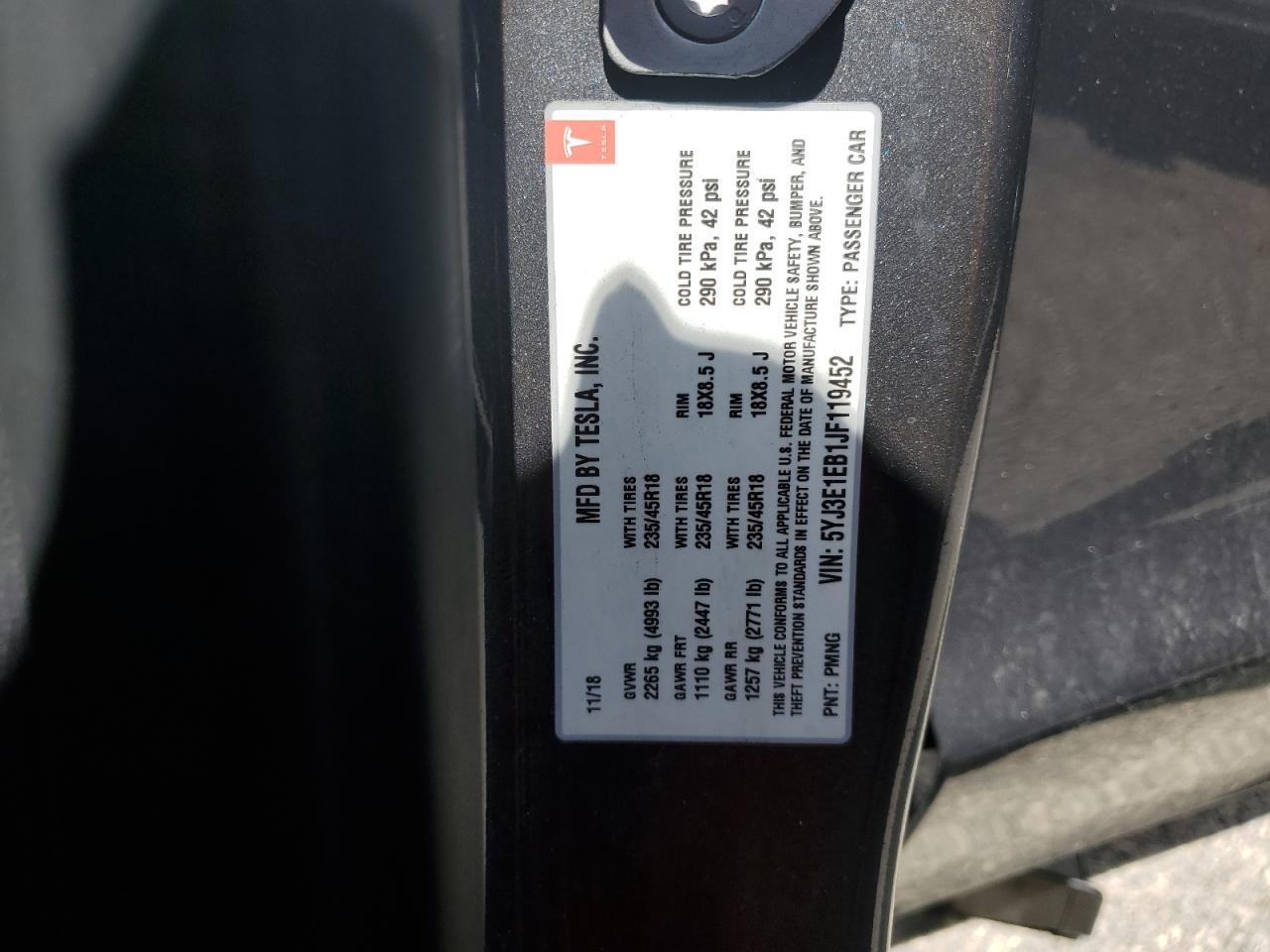 5YJ3E1EB1JF119452 2018 Tesla Model 3