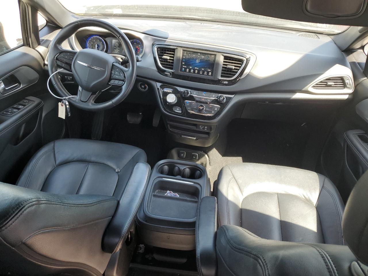 2C4RC1FGXLR119144 2020 Chrysler Pacifica Touring