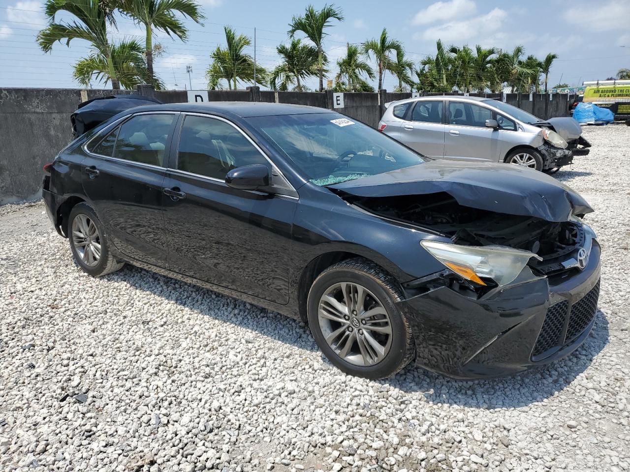 4T1BF1FK2HU331359 2017 Toyota Camry Le