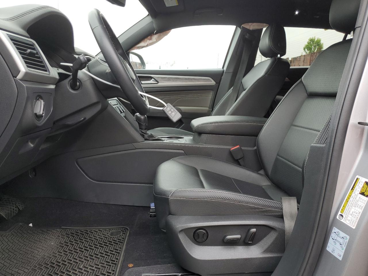 1V2JC2CA6MC220127 2021 Volkswagen Atlas Cross Sport Se