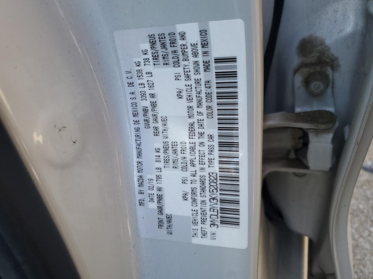 3MYDLBYV3KY520823 2019 Toyota Yaris L