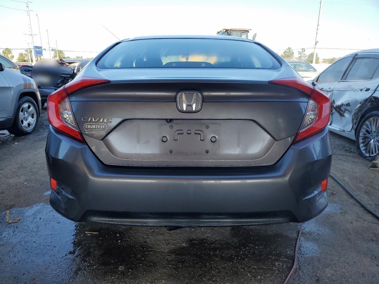 19XFC2F57GE015127 2016 Honda Civic Lx