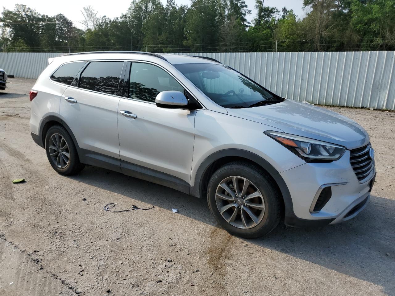 KM8SM4HF4HU166972 2017 Hyundai Santa Fe Se