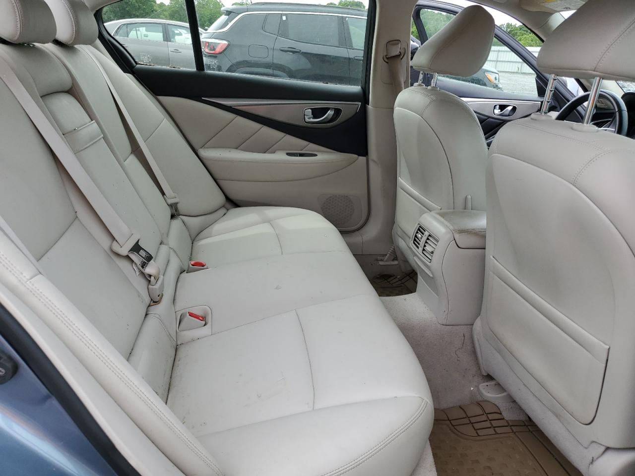 JN1EV7AR3HM840200 2017 Infiniti Q50 Premium