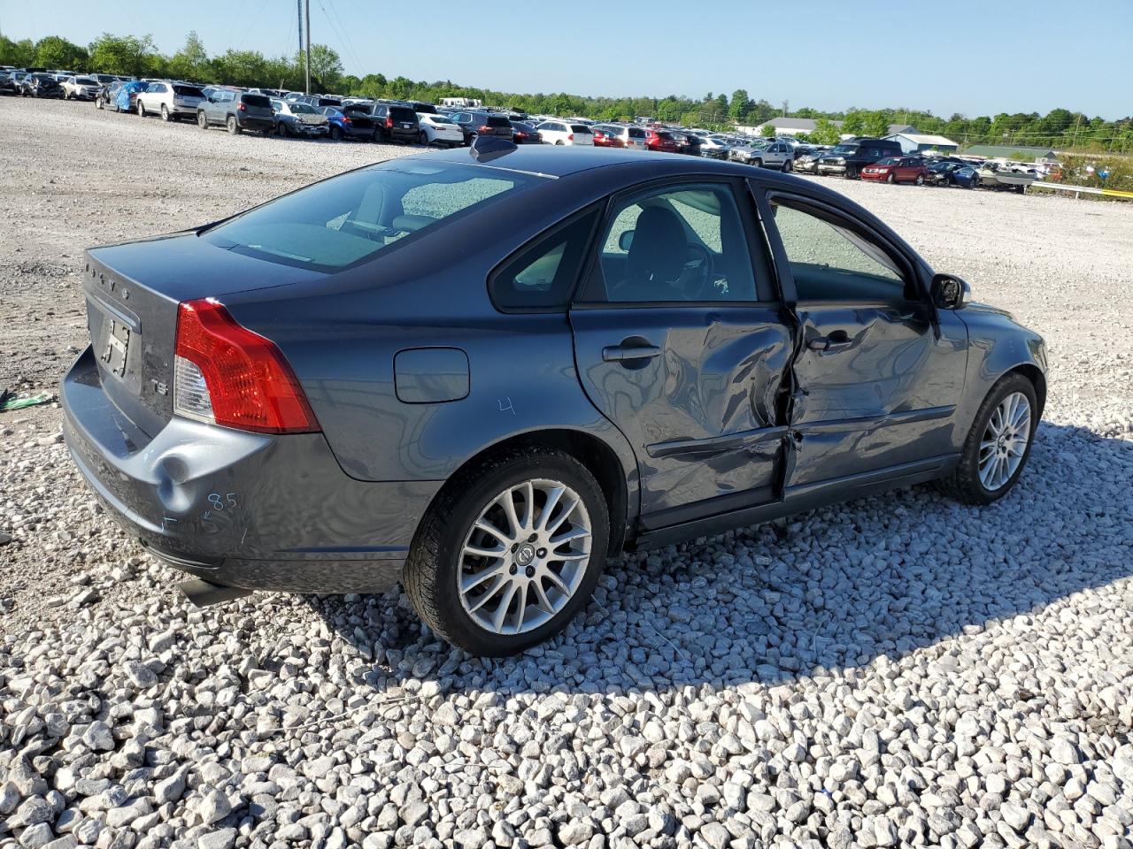 YV1672MS9B2540915 2011 Volvo S40 T5