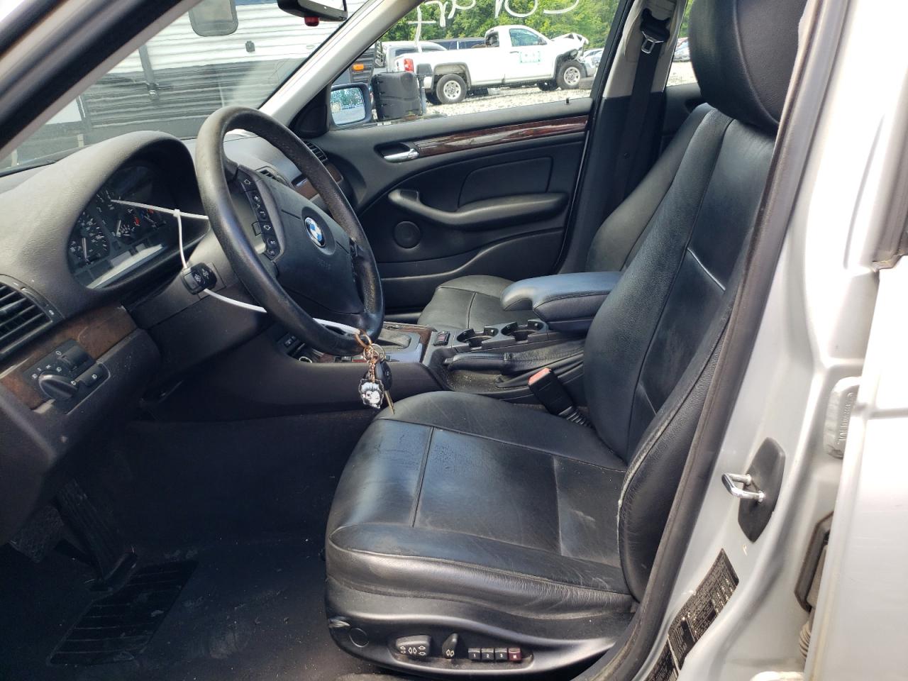 WBAEV33404KR26459 2004 BMW 325 I