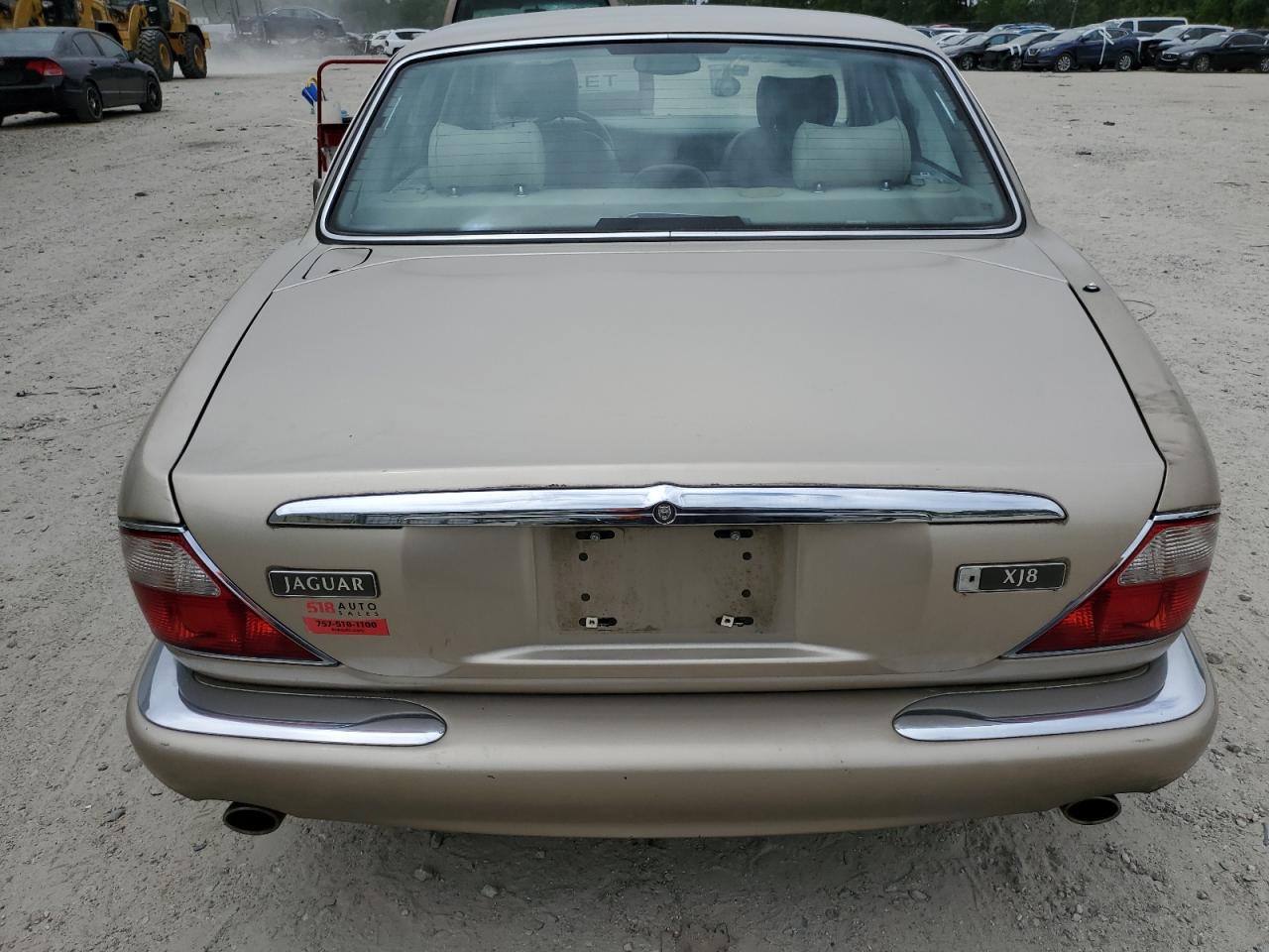 SAJDA14CXYLF15725 2000 Jaguar Xj8