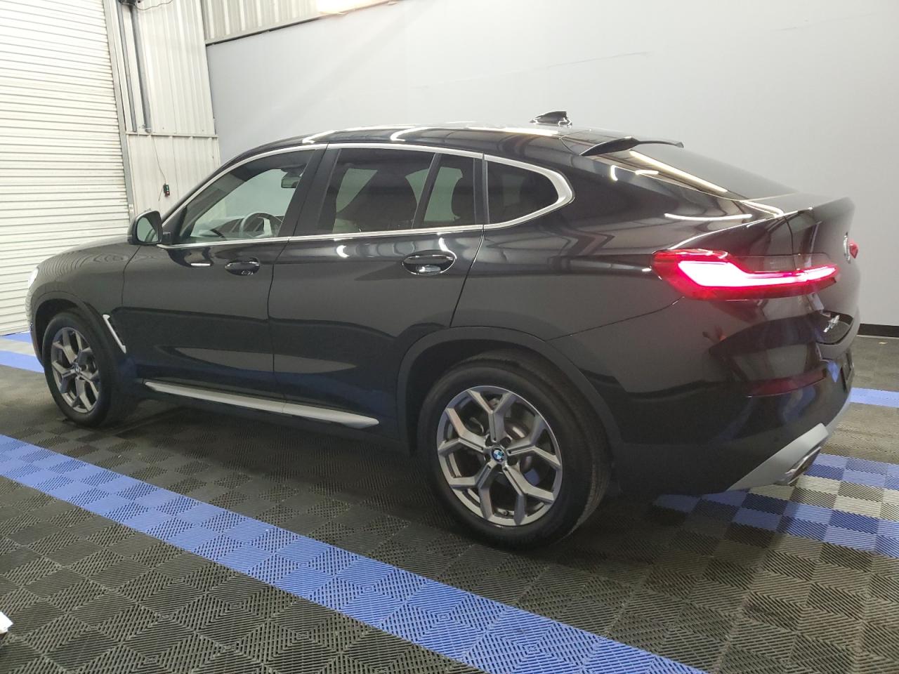 2024 BMW X4 xDrive30I vin: 5UX33DT09R9V06005