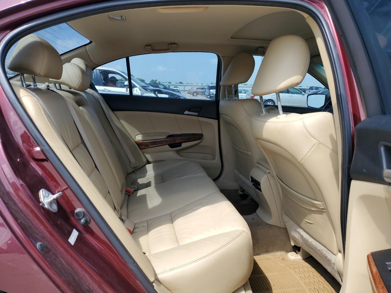 1HGCP3F8XBA015336 2011 Honda Accord Exl