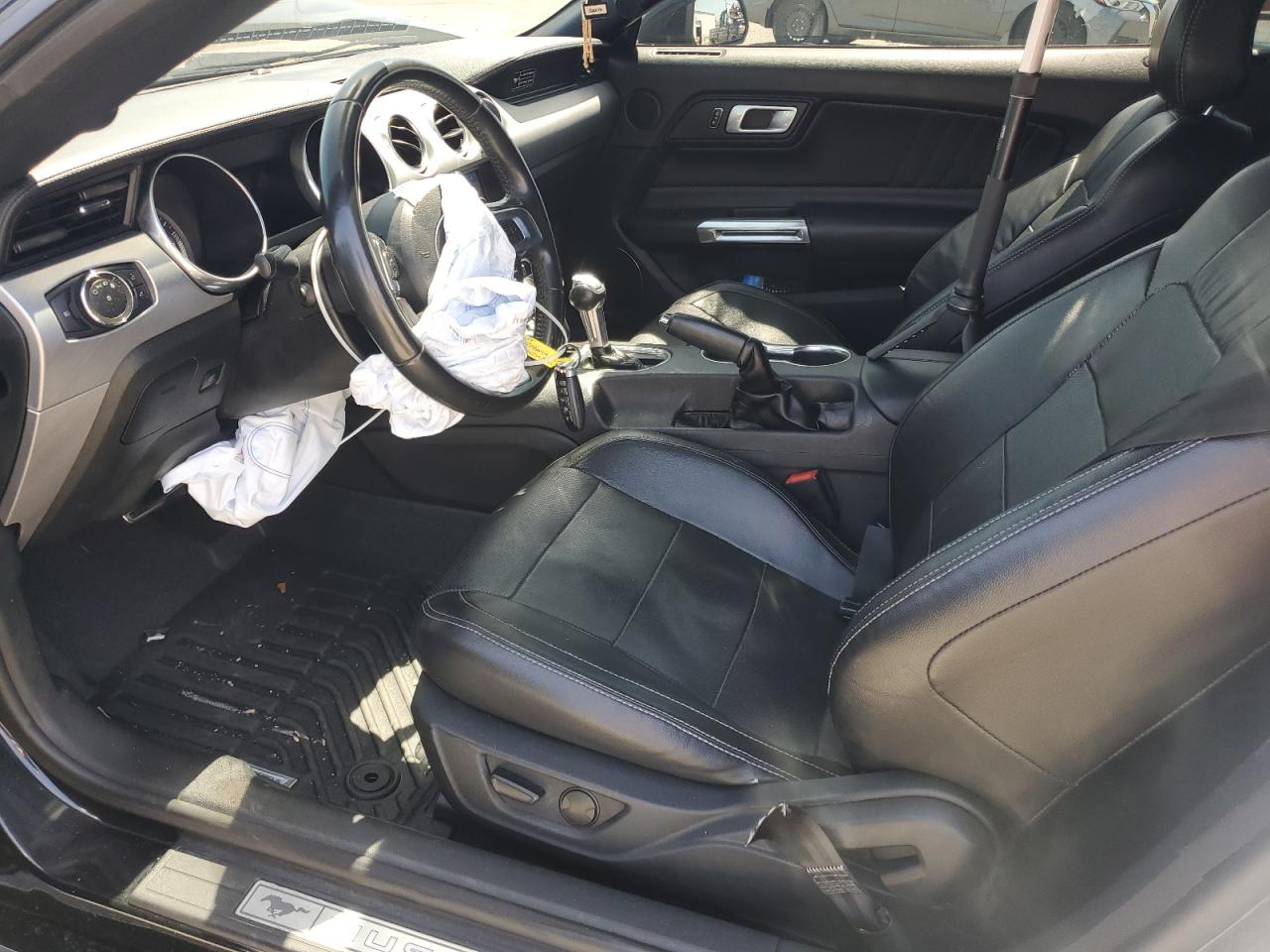 1FATP8UH6L5131390 2020 Ford Mustang