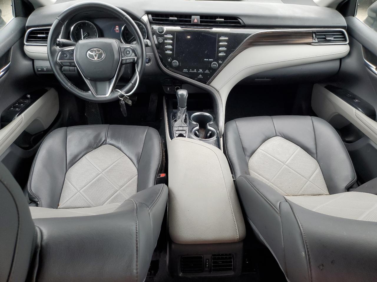 4T1B11HK4KU824320 2019 Toyota Camry L