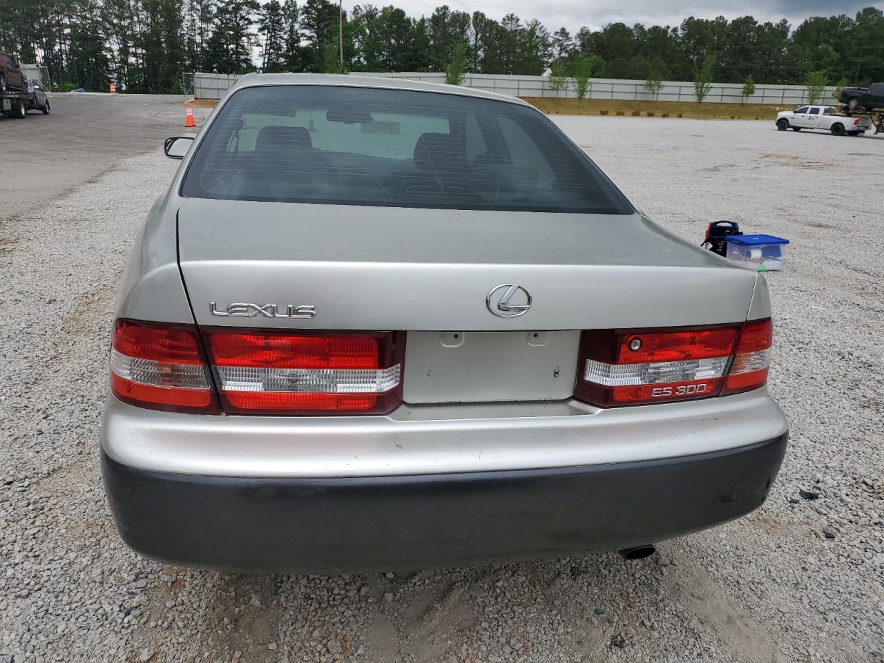 JT8BF28G110305818 2001 Lexus Es 300