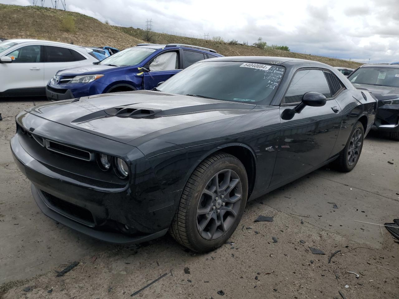 2C3CDZGG0JH256990 2018 Dodge Challenger Gt