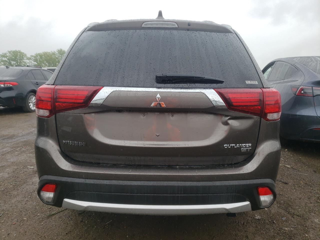 JA4JZ4AX9JZ036872 2018 Mitsubishi Outlander Gt