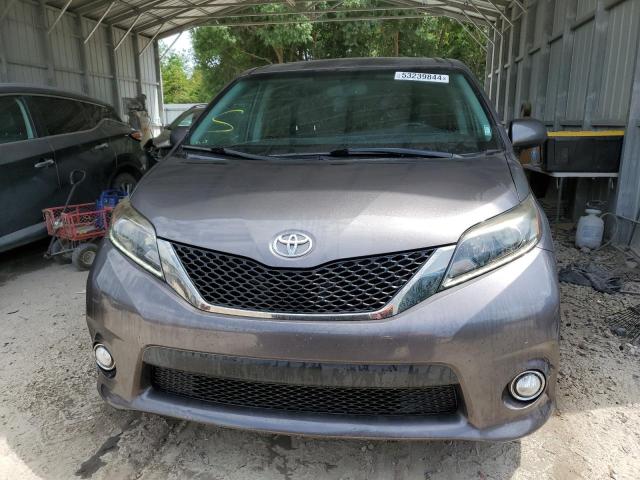 2017 TOYOTA SIENNA SE 5TDXZ3DC0HS833932