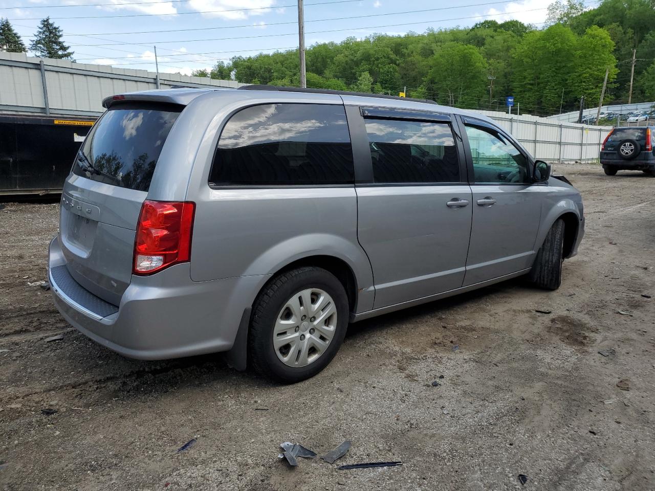 2C4RDGBG3JR135513 2018 Dodge Grand Caravan Se