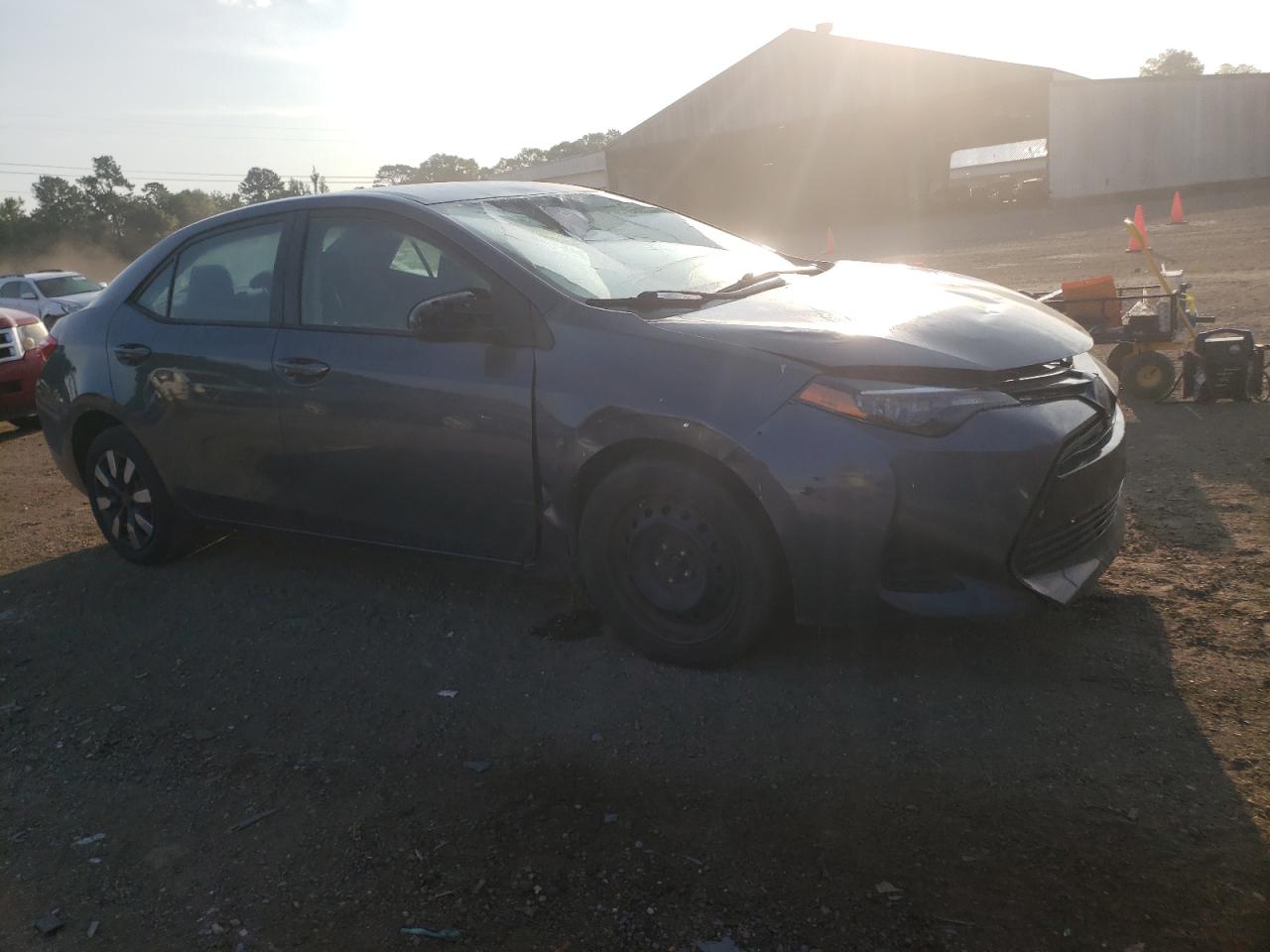 2T1BURHE7JC008105 2018 Toyota Corolla L