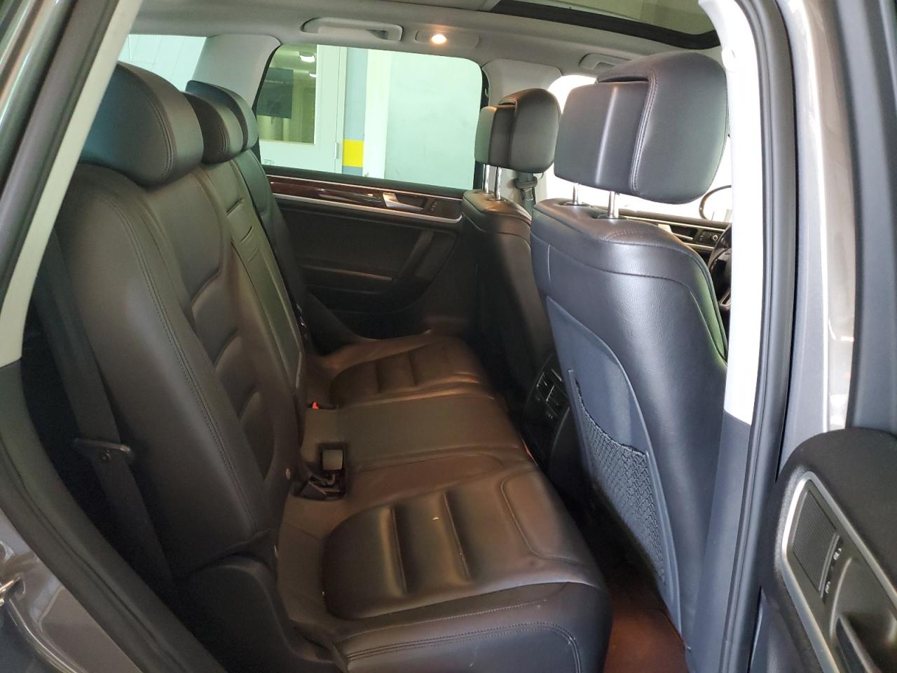 WVGEF9BPXDD001198 2013 Volkswagen Touareg V6