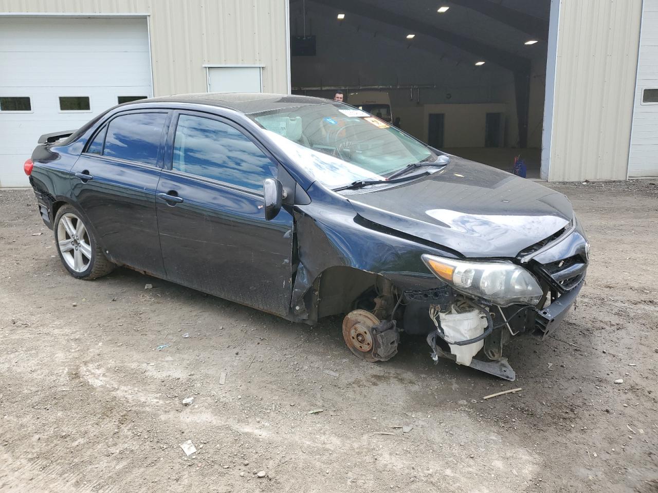 2T1BU4EE4DC979137 2013 Toyota Corolla Base