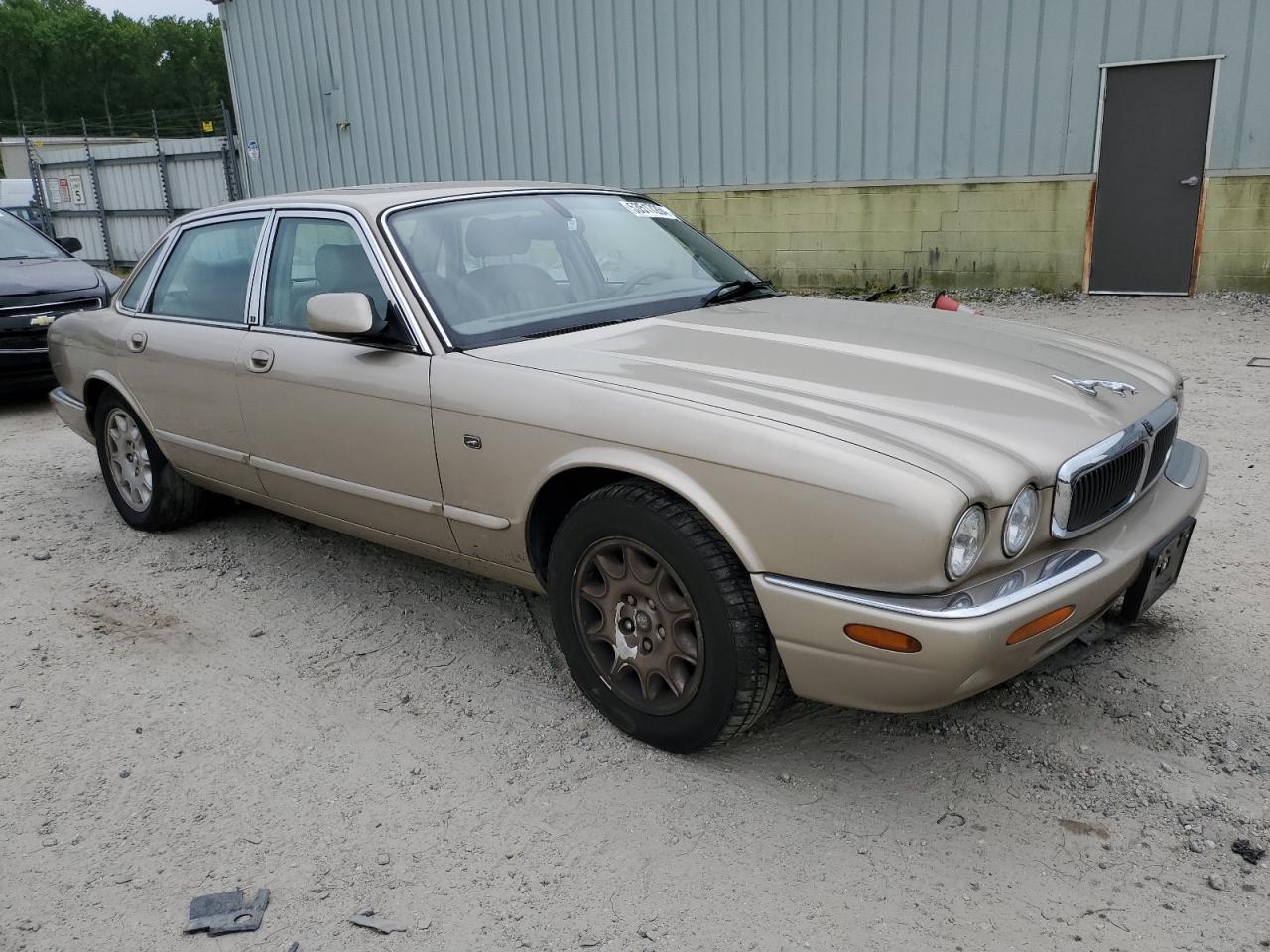 SAJDA14CXYLF15725 2000 Jaguar Xj8