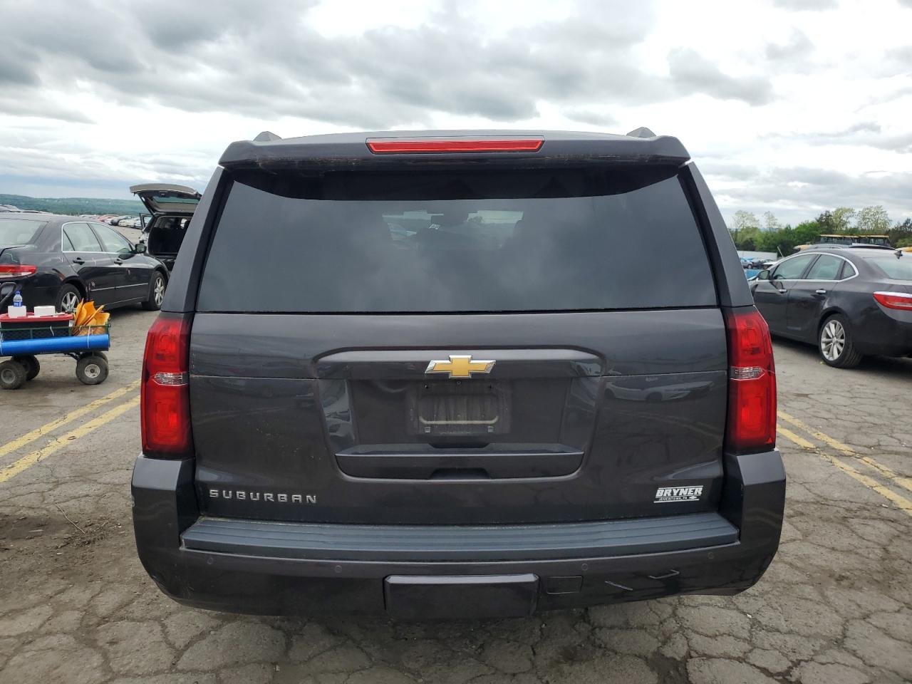 1GNSKHKC2HR126268 2017 Chevrolet Suburban K1500 Lt