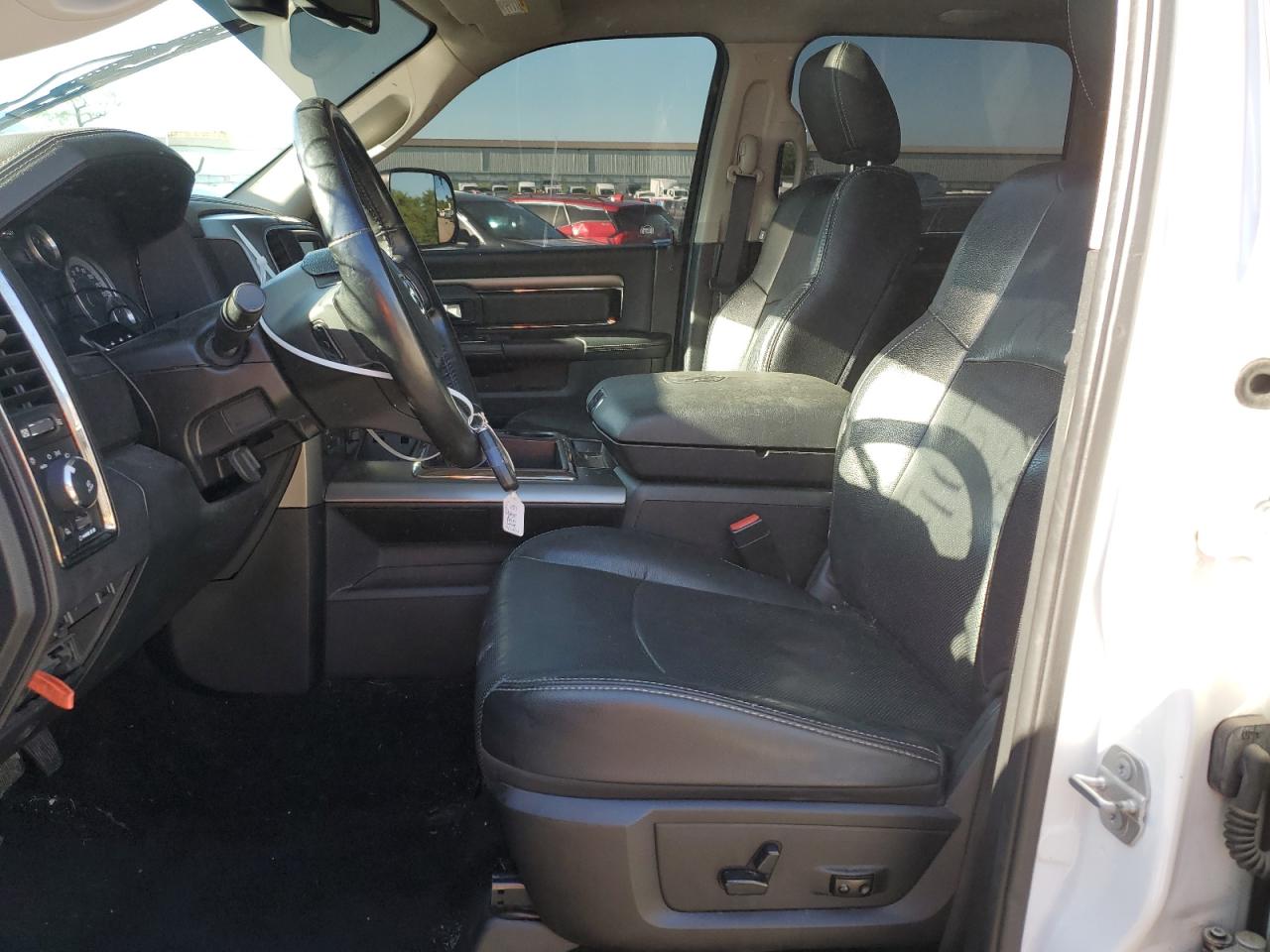 1C6RR7UT5FS682646 2015 Ram 1500 Sport