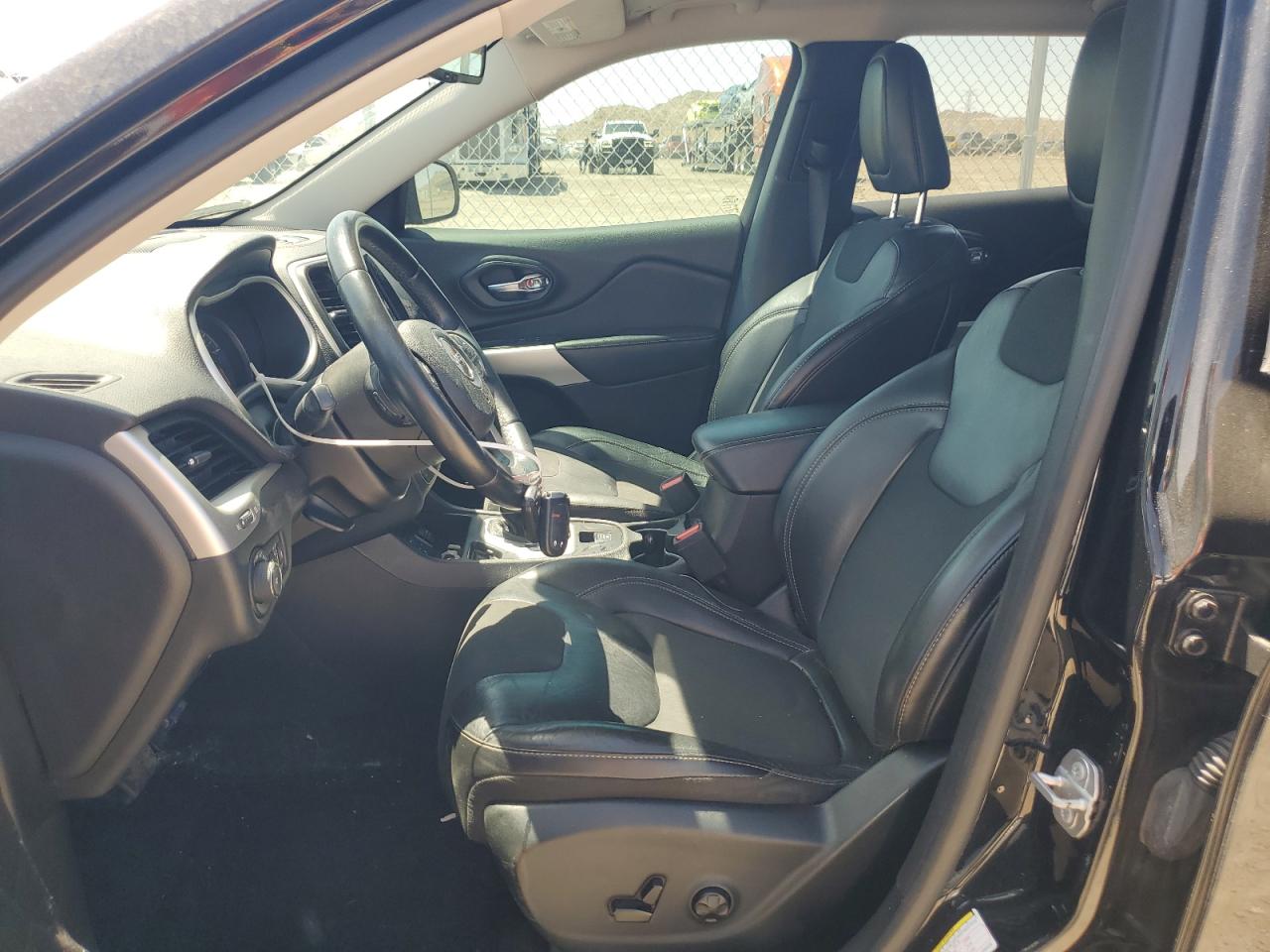 1C4PJLLB5JD584299 2018 Jeep Cherokee Latitude Plus