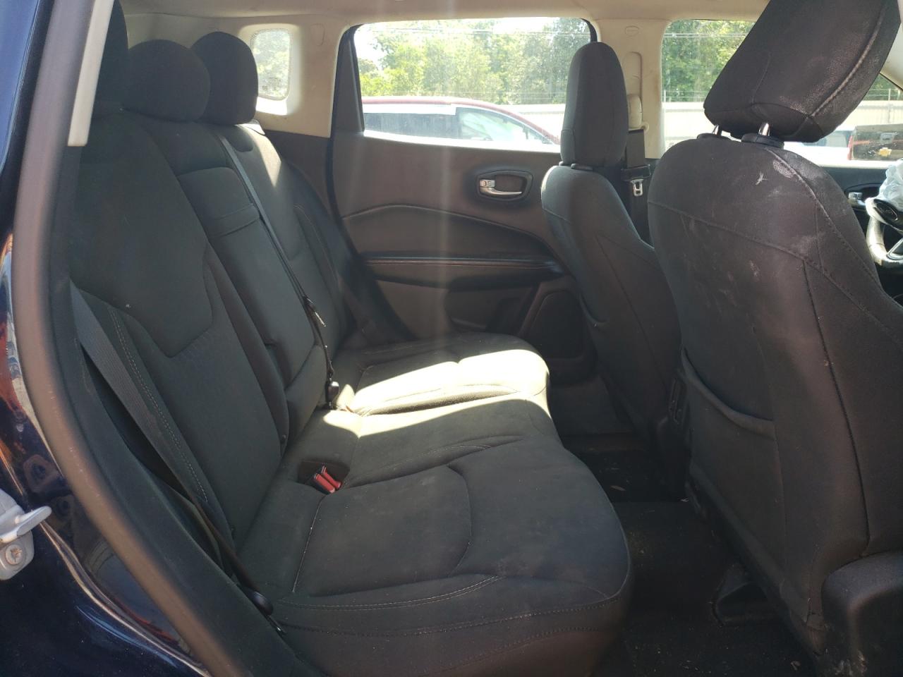 3C4NJCAB5JT106971 2018 Jeep Compass Sport