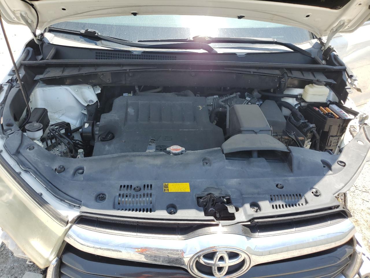 5TDKKRFH4GS507088 2016 Toyota Highlander Xle