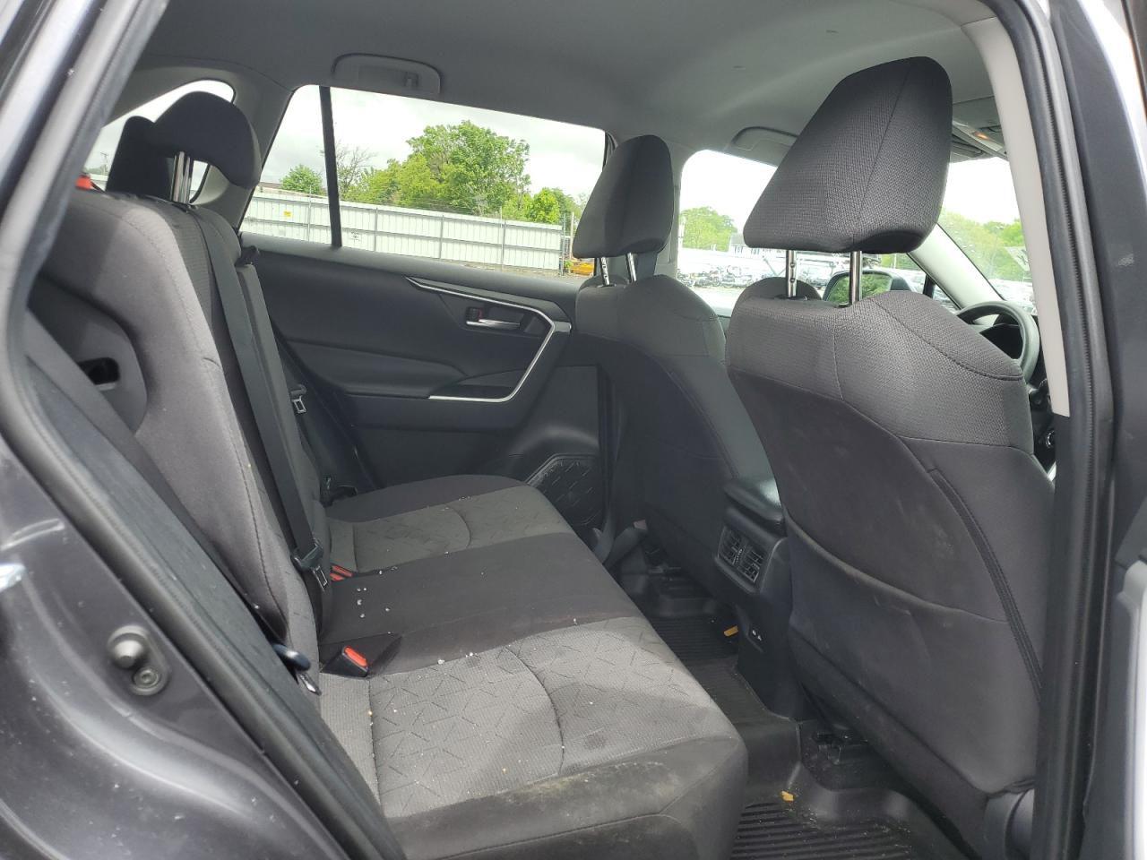 2T3P1RFV1MW172803 2021 Toyota Rav4 Xle