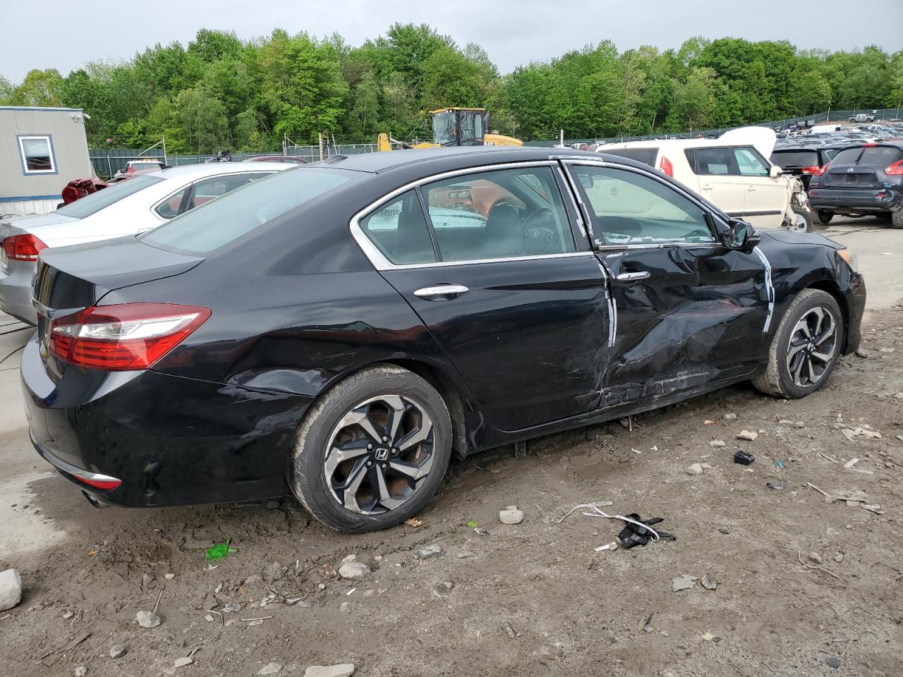 1HGCR2F73HA026392 2017 Honda Accord Ex