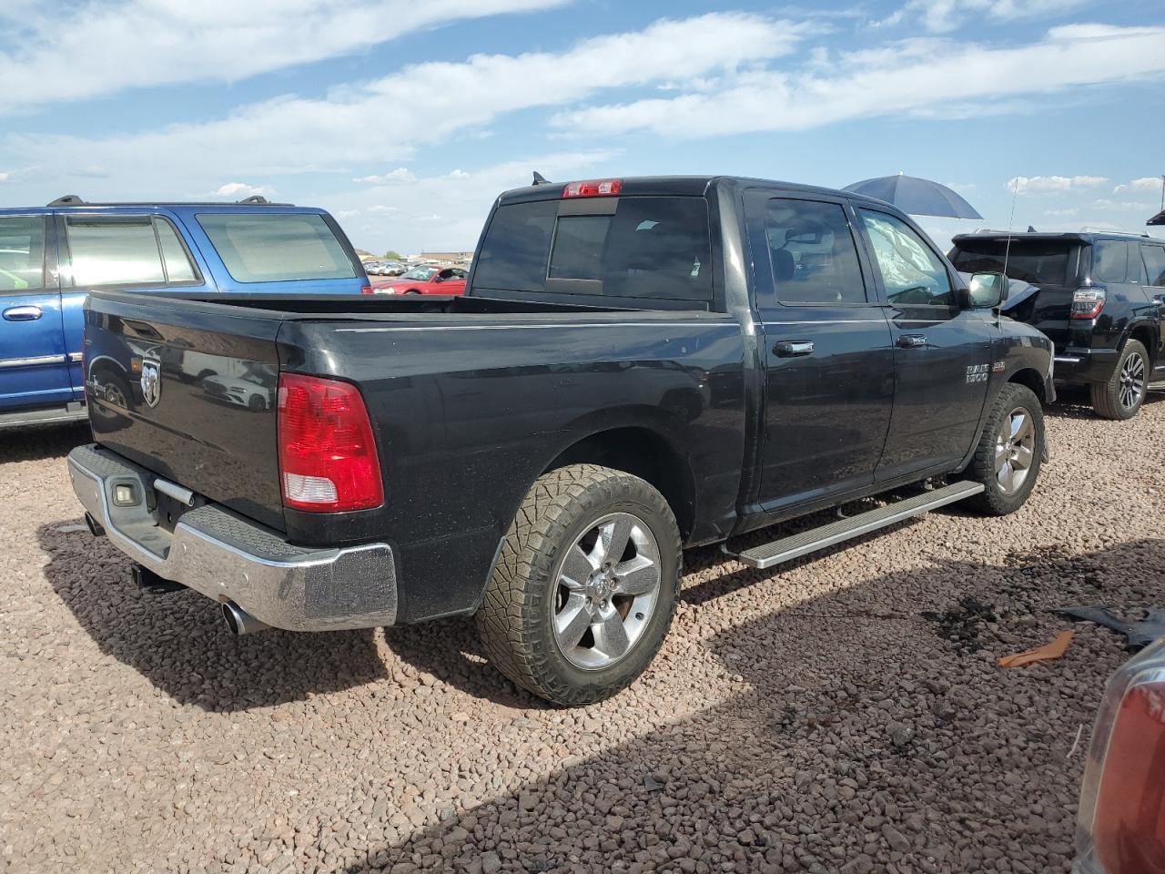 1C6RR6LT5GS189546 2016 Ram 1500 Slt