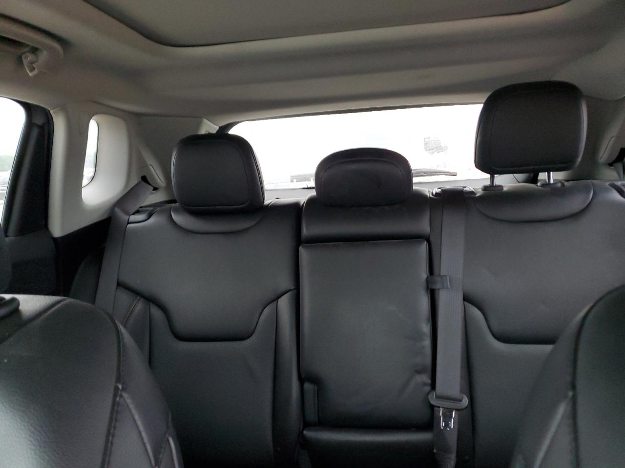 3C4NJDFB5NT113410 2022 Jeep Compass Latitude Lux