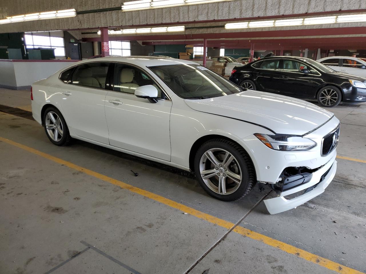 LVY102MK7JP055820 2018 Volvo S90 T5 Momentum